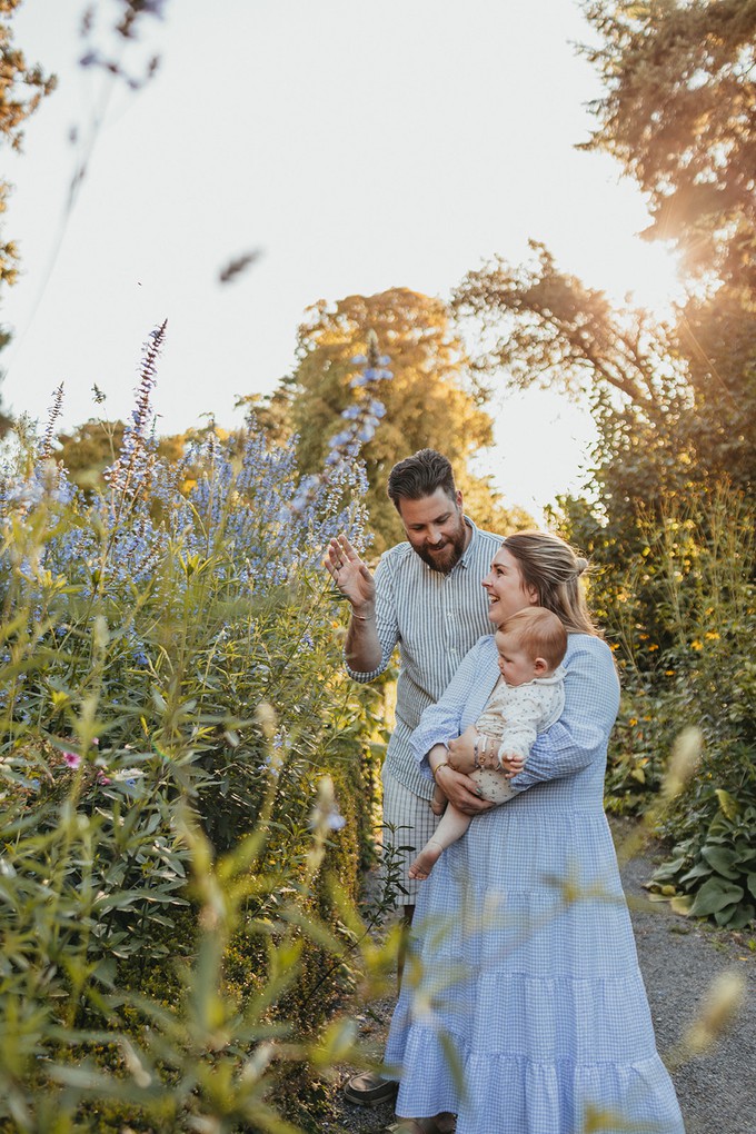 Family photoshoot at the Christchurch Botanic Gardens